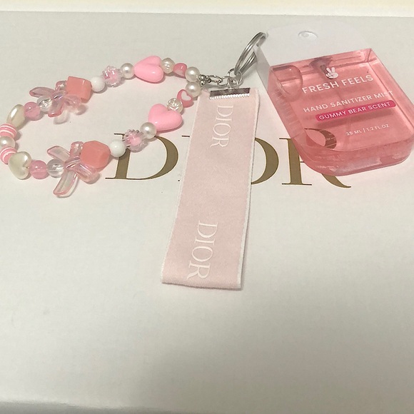 ❤️Dior Beauty Keychain❤️ - Picture 2 of 6